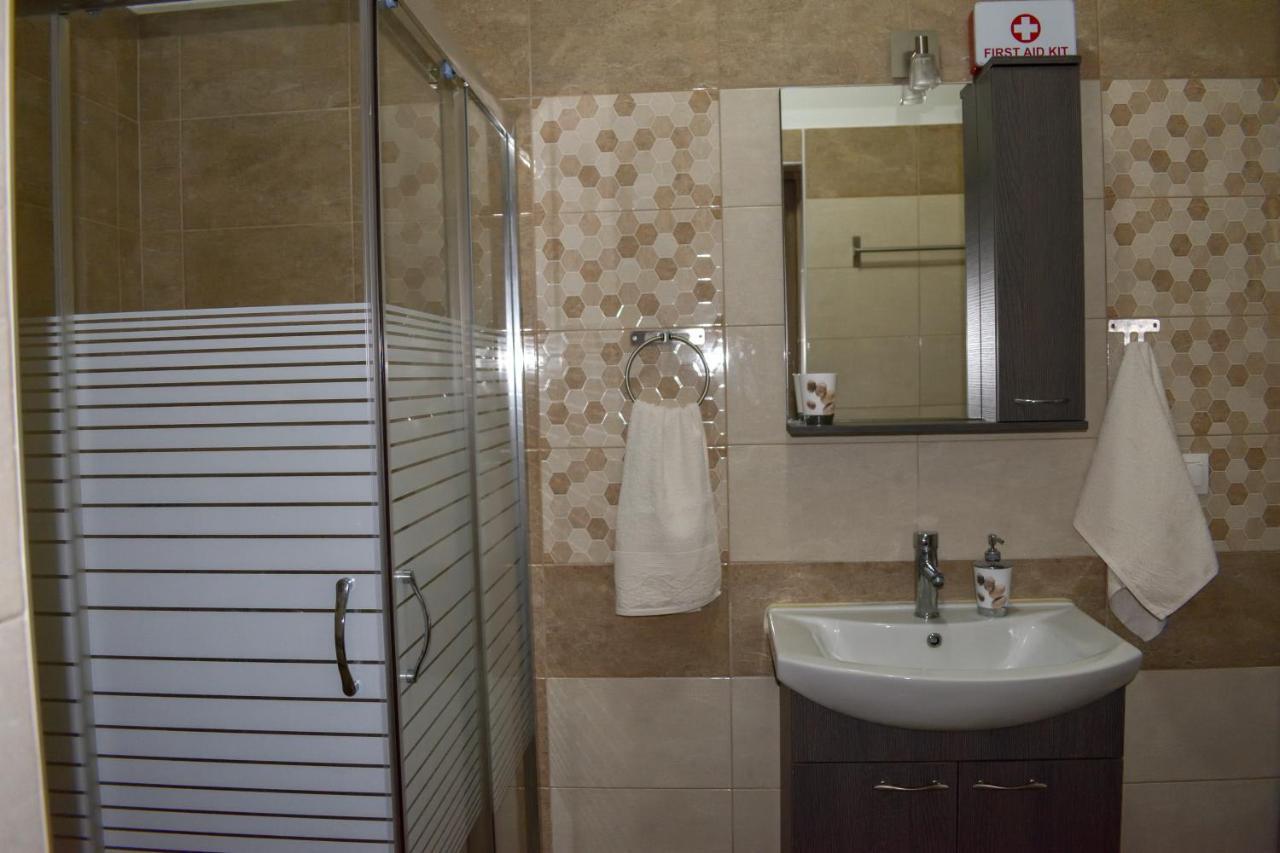 Petros House Apartment นิกิติ ภายนอก รูปภาพ