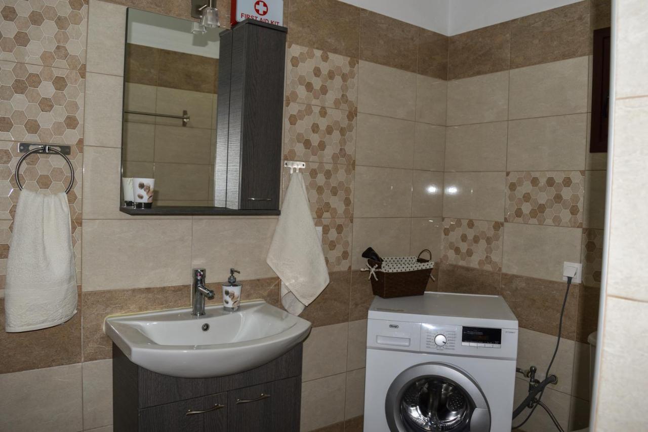 Petros House Apartment นิกิติ ภายนอก รูปภาพ